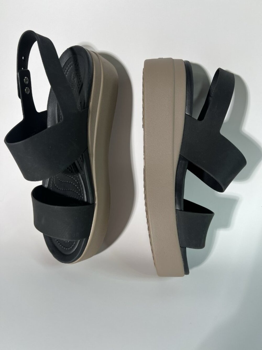 Women's Crocs LiteRide Brooklyn Low Wedge Platform Sandals Size 10 Black Beige - Picture 5 of 12